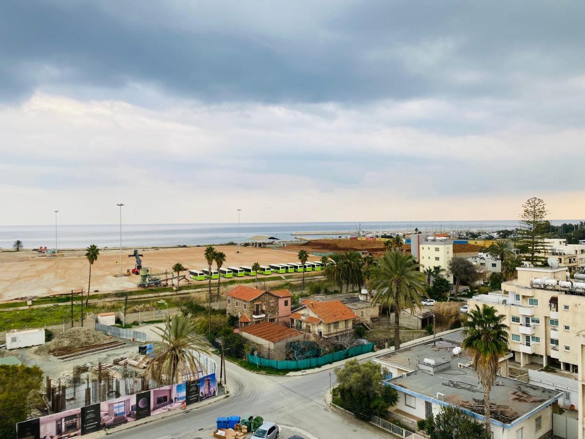 Panoramic Seaside Getaway, 2-Br Penthouse Apartment ลาร์นาคา ภายนอก รูปภาพ